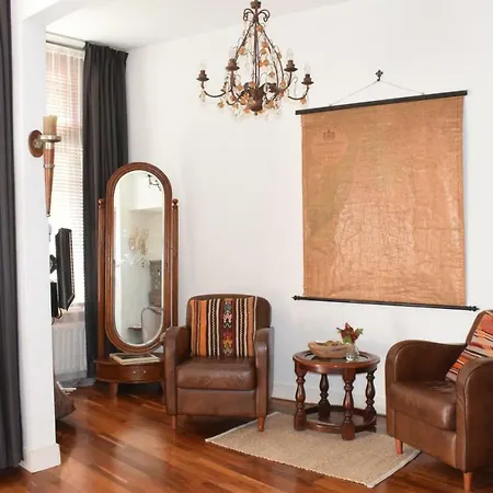 Op Ut Hoekie Bed & Breakfast *